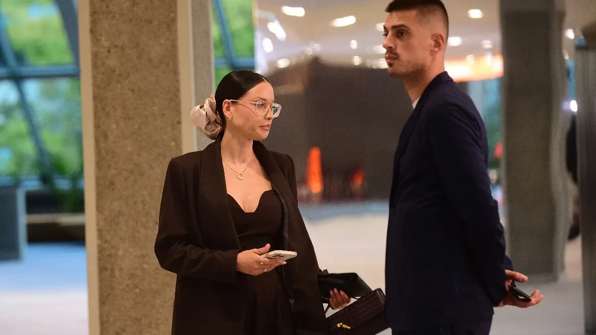 Mirka Vasiljević i Vujadin Savić u javnosti: Snimak poznatog para izazvao burne reakcije: "Ovo što je uradio je njegova sramota, a ne njena"