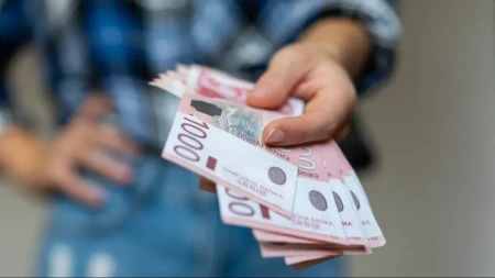 Početna plata više od 100.000 dinara - poslovi gde se u startu dobro zarađuje i bez fakulteta