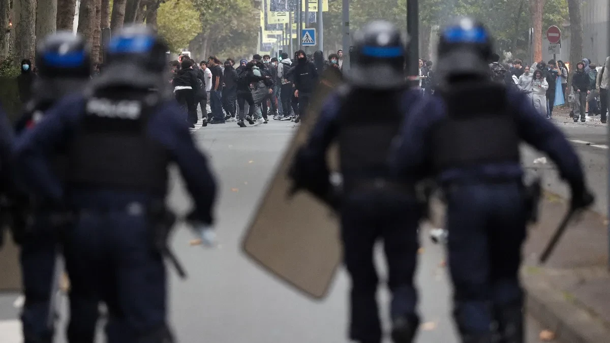 Snimci iz Francuske zapalili društvene mreže: „Zašto naša policija dve godine trpi blokaderski teror?“