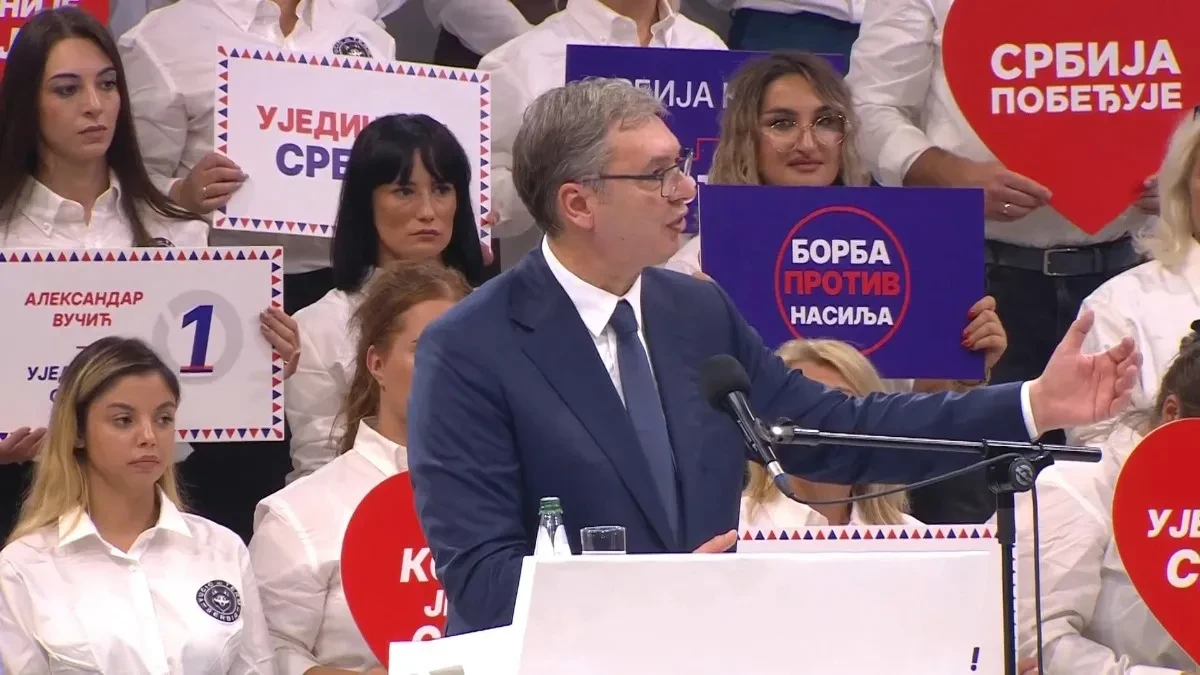 Vučić dao veliko obećanje Kragujevcu: „Prosečna plata biće 1.500 evra“