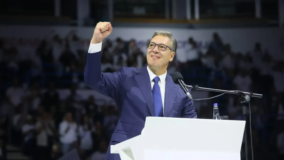 Vučić: "Hoćemo da vodimo srpsku politiku i čuvamo svoju zemlju!" (VIDEO)