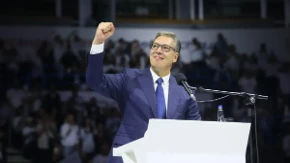 Vučić: "Hoćemo da vodimo srpsku politiku i čuvamo svoju zemlju!" (VIDEO)