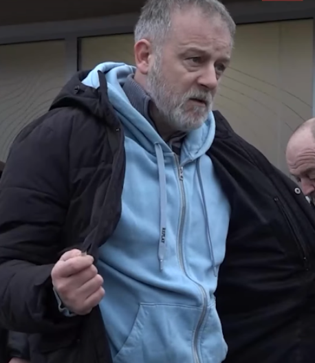 OPOZICIONI ŠTAND U CRVENKI: MALO LJUDI, MNOGO BUKE I JOŠ VIŠE ĆUTANJA PRED NASILJEM