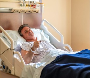 Mučnina, zujanje u ušima, žeđ, suva usta... Mušakarac "zakačio" hipervitaminzu, predozirao se vitaminom D, napravio haos u telu