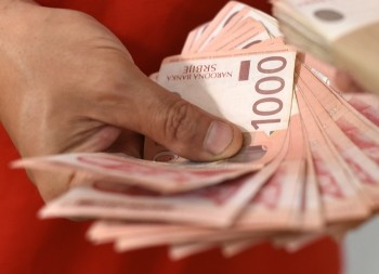 VAŽNA ODLUKA POVODOM POMOĆI DO 51.394 DINARA: Od danas više novca za ovu grupu građana!