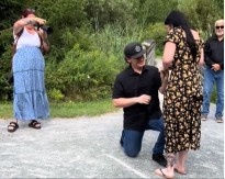 ZAPROSIO JE DEVOJKU, A SEKUNDU NAKON NJENOG "DA" – POVRATIO "Taj će se onesvestiti na venčanju"