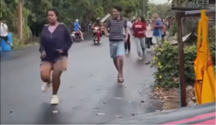 NAORUŽANI NAPADAČI UPALI U ŠKOLU, DRŽE ĐAKE I NASTAVNIKE KAO TAOCE: Objavljeni snimci sa Tajlanda (VIDEO)