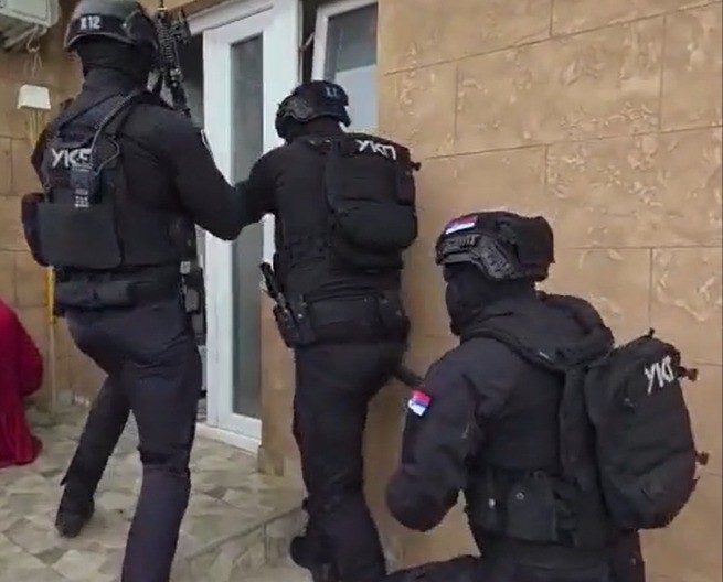 PLANIRALI LIKVIDACIJE DRŽAVNIH FUNKCIONERA U BEOGRADU? Velika akcija policije, pali "Kavčani", pronađen i snajper!