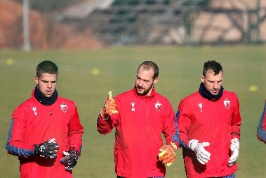 PONOVO U CRVENO-BELOM Nekadašnji golman Zvezde promenio klub