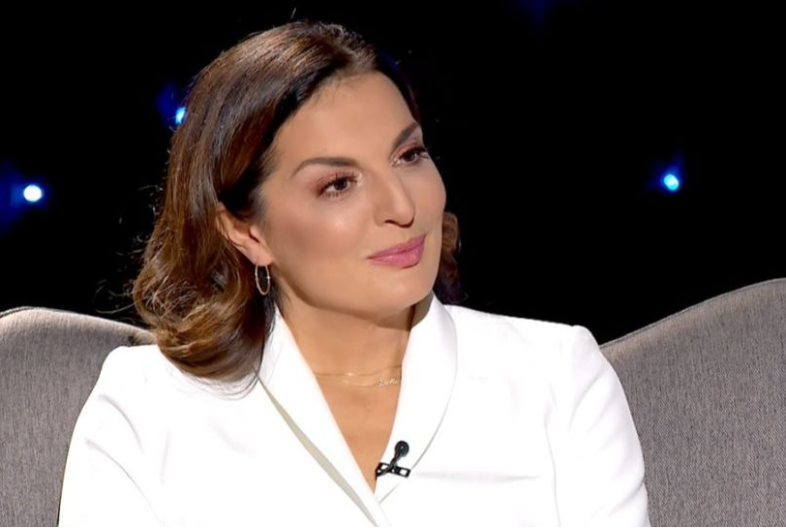 OVA VODITELJKA JE KUMA MANJE GRČIĆ Nova direktorka RTS-a se ne odvaja od nje!