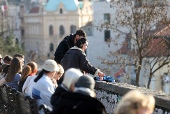 PROLEĆE USRED ZIME Danas 18 stepeni, uveče kiša, a za vikend tek sledi OBRT