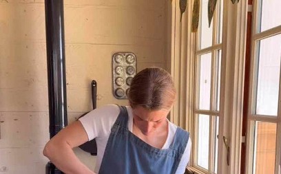 SAD JE NAŠLA DA SE PRAVDA Influenserka zamalo otrovala mušterije ovim proizvodom, razapeli je na društvenim mrežama