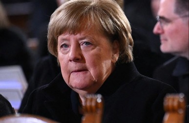 POLITIČKI ZEMLJOTRES U NEMAČKOJ - ANGELA MERKEL SE VRAĆA U IGRU?! Kruže senzacionalne glasine: Sa Mercom nije u dobrim odnosima, a dobila bi ovu funkciju 