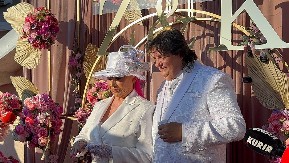 "ZORICA OFARBALA KEMIŠA U ROZE" Pogledajte kako harmonikaš izgleda! (FOTO)