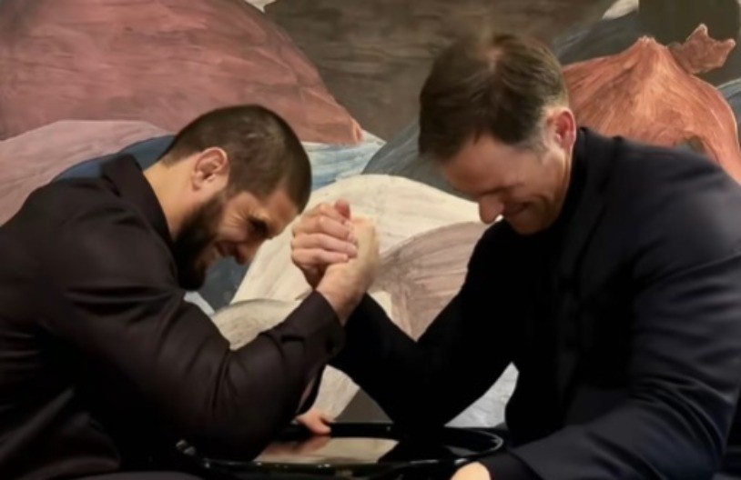 "ČUO SAM DA SI ČOVEK OD ČELIKA" Siniša Mali obarao ruke sa Makačevim, evo KO je pobedio