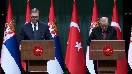 OBRAĆAJU SE VUČIĆ I ERDOGAN Govore posle sastanka koji su imali