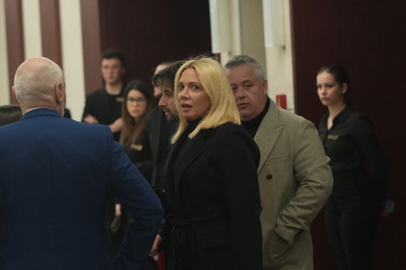 "ZAŠTO NIJE SAČEKALA?" Pevačica izašla u javnost, pa o Milici Todorović izgovorila što niko nije!