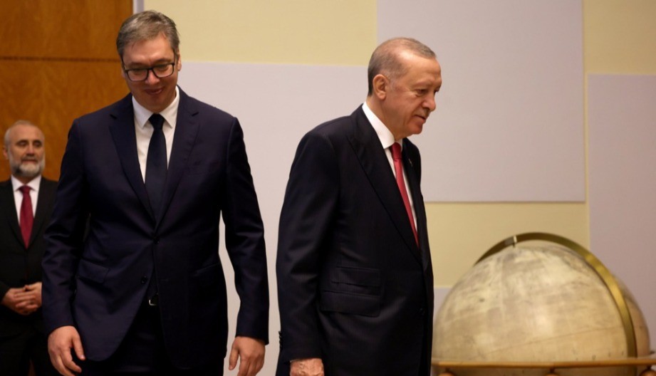 IMPROVIZOVANA DIPLOMATIJA? NIPOŠTO Starović: Vučić u prvom redu, Lopandić gunđa sa zadnje klupe