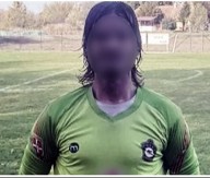  SNIMAK JEZIVOG NASILJA IZ KIKINDE Golman na ulici udara ženu