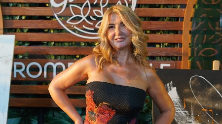 VESNA DEDIĆ POSTALA BAKA Evo kako se zove devojčica!