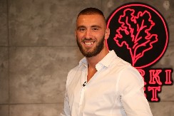 MENSUR AJDARPAŠIĆ ULAZI U ELITU Sprema se neviđeni haos, ovo se dugo krilo!