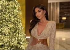 ANA JOVANOVIĆ ZAPALILA MREŽE! Prekrila grudi tračicama, kadrovi ostavili muškarce bez daha! (FOTO)