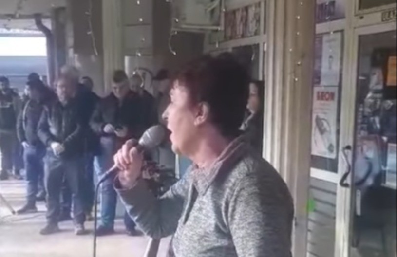 SPREMITE KATRANA I PERJA Bralović u Mrčajevcima nastavlja da preti: Jurićemo ih, šutirati i staviti u rudnike