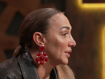 SAHRANA MAJKE GOGE SEKULIĆ Ovaj muškarac se ne odvaja od nje, pužan prizor na groblju u Sremčici