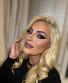 PEVAČICA SE PRVI PUT OGLASILA NAKON RAZVODA! Prvo je skinula prezime, a onda...