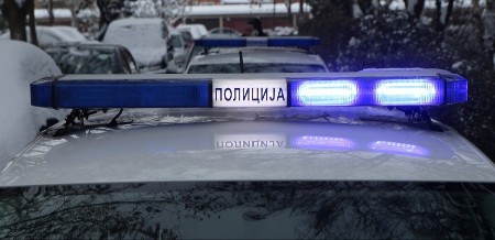 JEDAN DEVOJKU VEZIVAO, STISKAO KLEŠTIMA, DRUGI TUKAO NASRED ULICE Nasilje nad ženama