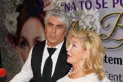 DRAMA U BRAKU! Biznismen postavio ultimatum Suzani Mančić, nastao haos zbog šokantne situacije!