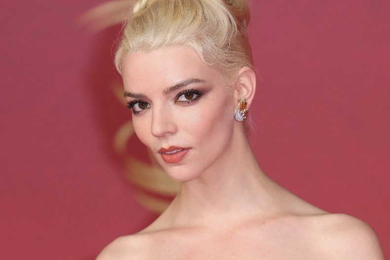 POVEĆAJTE OČI BEZ OPERACIJE Proizvod iz nesesera stvara ,,vau efekat", važno je samo da vodite računa o ovome