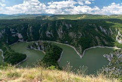 Uvac: Tamo gde priroda crta najlepše krugove i orlovi čuvaju nebo