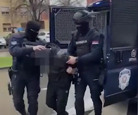 IZBO TAKSISTU I OTEO MU NOVAC Uhapšen mladić (22) iz Novog Sada zbog brutalnog razbojništva na Grbavici (VIDEO)