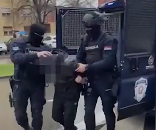 IZBO TAKSISTU I OTEO MU NOVAC Uhapšen mladić (22) iz Novog Sada zbog brutalnog razbojništva na Grbavici (VIDEO)