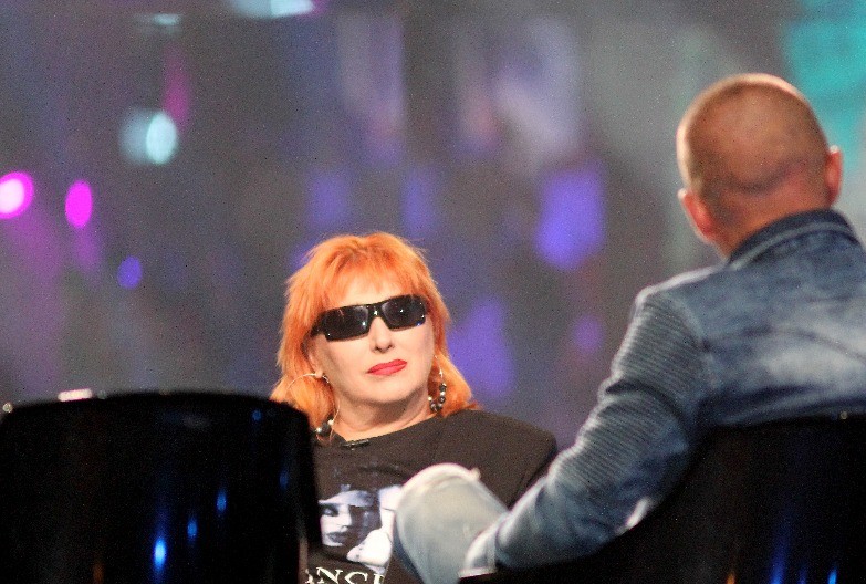 UMRO JE OD GLADI I HLADNOĆE, KAO BESKUĆNIK Muž naše pevačice završio na najstrašniji način: "Našli su ga u haustoru"