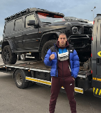 INSPEKTORI STIGLI ISPRED ZGRADE BAKE PRASETA Uskoro odvoze uništen Brabus od 500.000 evra 