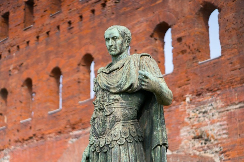 Drevna knjiga o moći i skandalima - Posle 2.000 godina postala je bestseler