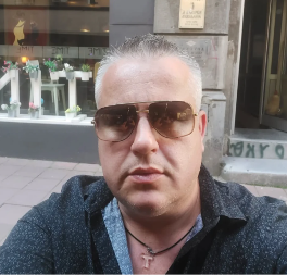 "NIKADA VIŠE NE BIH UŠAO U RIJALITI DA BRUKAM DECU" Pevač presekao nakon učešća: "Ne postoji novac..."