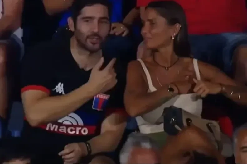 "IMAM DEČKA" Kamera uhvatila najbržu "ispalu" ikada: Pokušaj mladića da zavede devojku, apsolutni hit na mrežama (VIDEO)