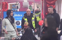 OBEZBEĐENJE IH OPKOLILO! Anita van sebe zbog Anđela, hitno traži advokata!