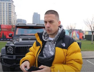 OGLASIO SE BAKA PRASE NAKON ŠTO MU JE ZAPALJEN AUTOMOBIL Skupoceni četvorotočkaš potpuno uništen (FOTO)