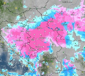 (RADARSKI SNIMCI) POLA SRBIJE POD SNEGOM, VEJE I U BEOGRADU! Upaljen narandžasti meteoalarm, evo kako će se kretati padavine