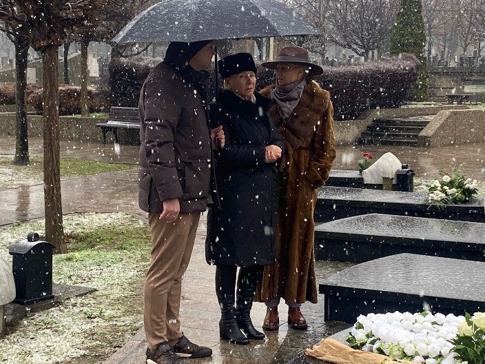 NE MOGU DA ZAUSTAVE SUZE Porodica Šaulić neutešna! (VIDEO)