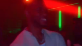 AKO JE OVOLIKI, NE MOŽE DA UĐE..Muškarci prošli strogu kontrolu u elitnom klubu, žene ispenile: Mi smo sledeće! (FOTO/VIDEO)