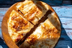 BUREK SA SOJOM ZA DANE POSTA Kore su vazdušaste, a fil bogat