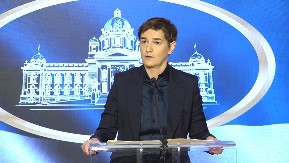 BRNABIĆ ZAKUCALA NASILNE BLOKADERE: U Berlinu im je smetala statua na Dan državnosti, njihova policija je bila šokirana 