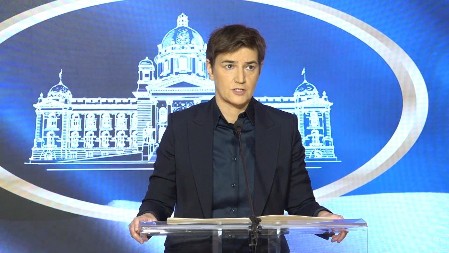 SINOĆNE SCENE IZ NOVOG SADA OVA ZEMLJA NIJE VIDELA OD 1945. GODINE! Brnabić o jezivom napadu blokadera: Moraju da postoje crvene linije, ovo je to