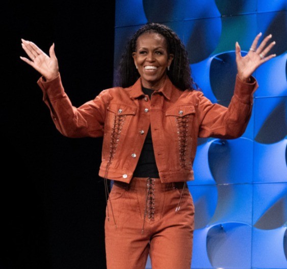 "NE USELJAVAJTE SE PRERANO!" Savet Mišel Obame o vezama zapalio mreže – mnogi se ne slažu