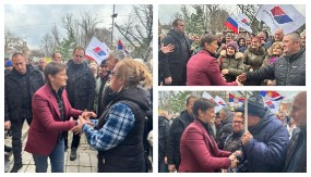 BRNABIĆ U ŠIDU POSLE SRAMOTE KOJU SU NAM BLOKADERI PRIREDILI SINOĆ U NOVOM SADU Srdačno je dočekali, osmesi od uva do uva